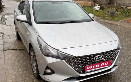 Hyundai Solaris II рестайлинг, 2021 год, 1 500 000 рублей, 1 фотография