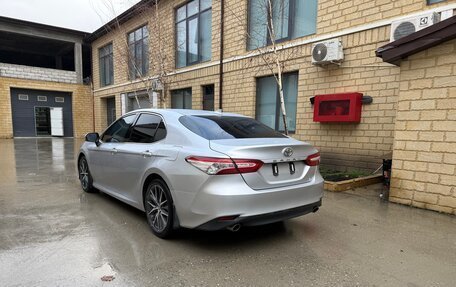 Toyota Camry, 2021 год, 3 500 000 рублей, 4 фотография