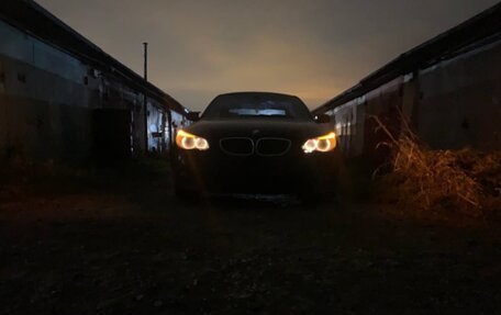 BMW 5 серия, 2003 год, 900 000 рублей, 1 фотография