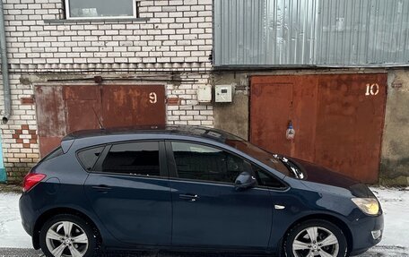 Opel Astra J, 2011 год, 650 000 рублей, 3 фотография