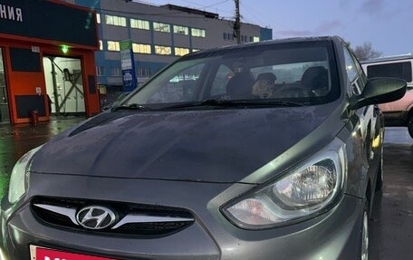 Hyundai Solaris II рестайлинг, 2013 год, 785 000 рублей, 12 фотография