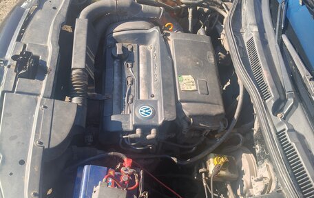 Volkswagen Golf IV, 2000 год, 300 000 рублей, 10 фотография