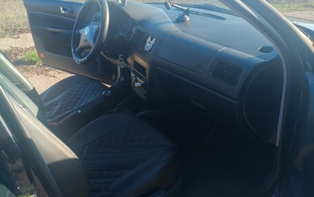 Volkswagen Golf IV, 2000 год, 300 000 рублей, 14 фотография