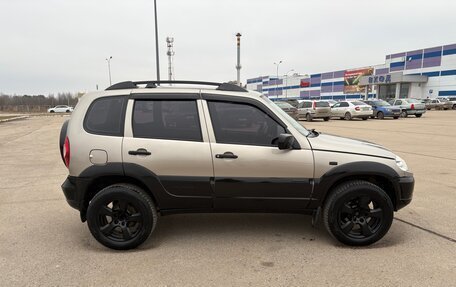 Chevrolet Niva I рестайлинг, 2010 год, 445 000 рублей, 2 фотография