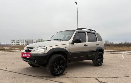 Chevrolet Niva I рестайлинг, 2010 год, 445 000 рублей, 5 фотография