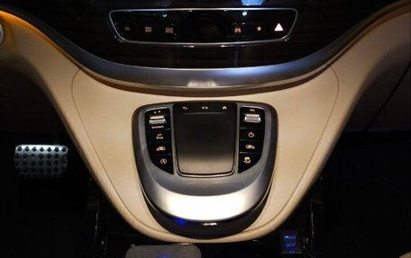 Mercedes-Benz V-Класс, 2020 год, 9 000 000 рублей, 23 фотография