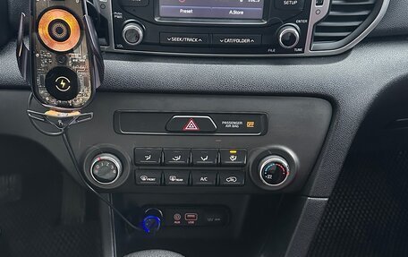 KIA Sportage IV рестайлинг, 2018 год, 1 780 000 рублей, 19 фотография