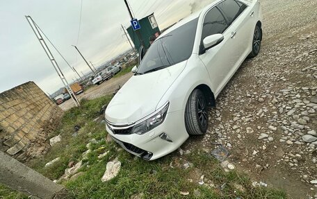 Toyota Camry, 2018 год, 2 400 000 рублей, 2 фотография