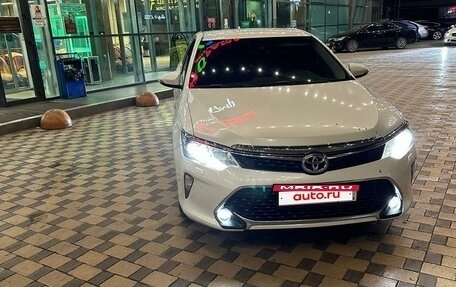 Toyota Camry, 2018 год, 2 400 000 рублей, 3 фотография