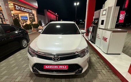 Toyota Camry, 2018 год, 2 400 000 рублей, 5 фотография