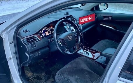 Toyota Camry, 2013 год, 1 750 000 рублей, 10 фотография