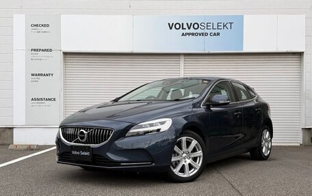 Volvo V40 II рестайлинг, 2020 год, 1 080 000 рублей, 1 фотография