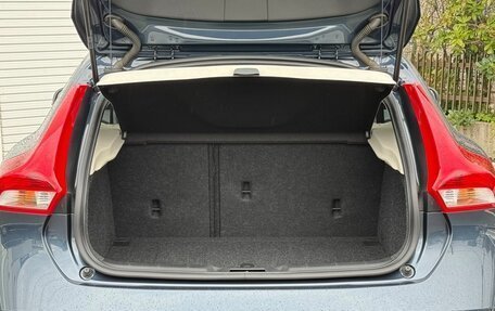 Volvo V40 II рестайлинг, 2020 год, 1 080 000 рублей, 27 фотография