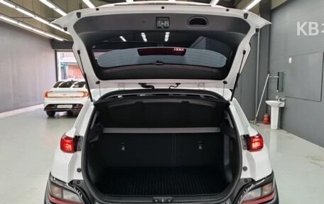 Hyundai Kona I, 2022 год, 1 820 010 рублей, 18 фотография