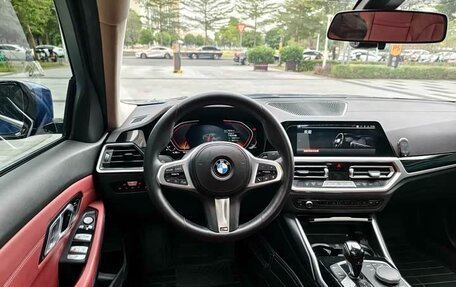 BMW 3 серия, 2022 год, 2 800 000 рублей, 10 фотография