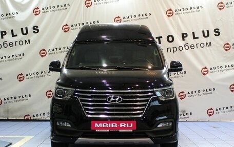 Hyundai Grand Starex Grand Starex I рестайлинг 2, 2018 год, 5 199 000 рублей, 3 фотография