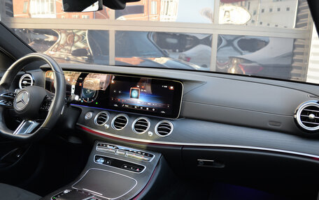 Mercedes-Benz E-Класс, 2022 год, 6 300 000 рублей, 30 фотография