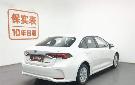 Toyota Corolla, 2022 год, 1 300 010 рублей, 3 фотография