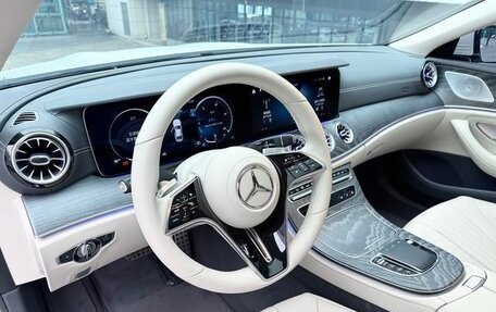 Mercedes-Benz CLS, 2022 год, 6 100 000 рублей, 8 фотография