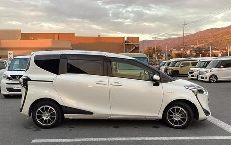 Toyota Sienta II, 2022 год, 1 550 002 рублей, 7 фотография