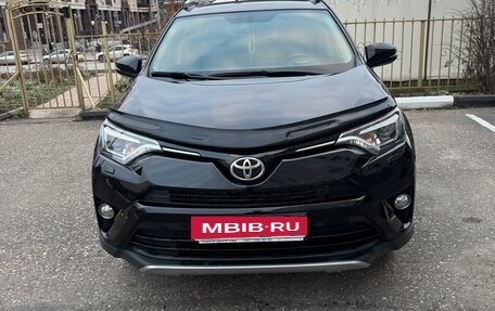 Toyota RAV4, 2019 год, 3 300 000 рублей, 4 фотография