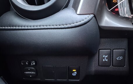 Toyota RAV4, 2019 год, 3 300 000 рублей, 17 фотография