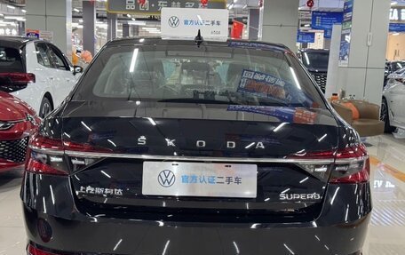 Skoda Superb III рестайлинг, 2024 год, 2 420 000 рублей, 4 фотография