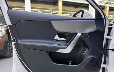 Mercedes-Benz A-Класс, 2022 год, 2 200 000 рублей, 9 фотография