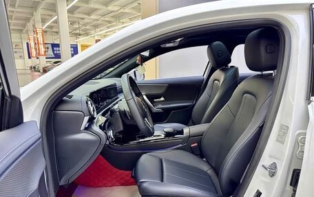 Mercedes-Benz A-Класс, 2022 год, 2 200 000 рублей, 7 фотография