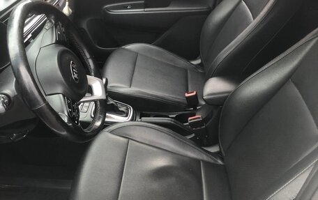 KIA Rio IV, 2018 год, 1 200 000 рублей, 4 фотография