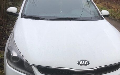 KIA Rio IV, 2018 год, 1 200 000 рублей, 2 фотография