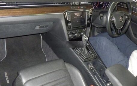 Volkswagen Passat B8 рестайлинг, 2017 год, 1 530 000 рублей, 2 фотография