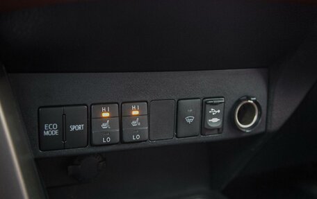 Toyota RAV4, 2013 год, 2 165 000 рублей, 22 фотография