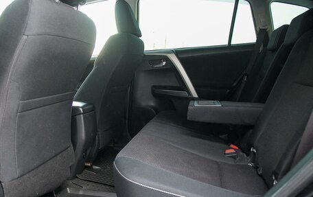 Toyota RAV4, 2016 год, 2 285 000 рублей, 12 фотография