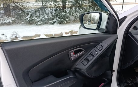 Hyundai ix35 I рестайлинг, 2013 год, 1 330 000 рублей, 16 фотография