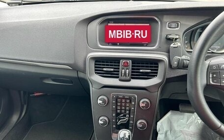 Volvo V40 II рестайлинг, 2018 год, 1 180 000 рублей, 11 фотография