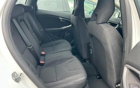 Volvo V40 II рестайлинг, 2018 год, 1 180 000 рублей, 20 фотография