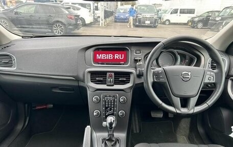 Volvo V40 II рестайлинг, 2018 год, 1 180 000 рублей, 7 фотография