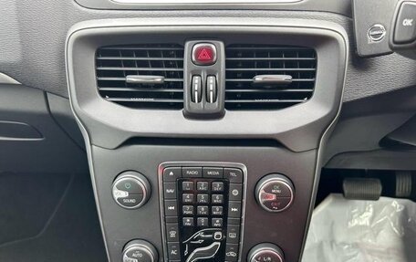 Volvo V40 II рестайлинг, 2018 год, 1 180 000 рублей, 18 фотография