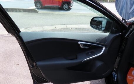 Volvo V40 II рестайлинг, 2016 год, 1 160 000 рублей, 13 фотография