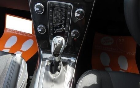 Volvo V40 II рестайлинг, 2016 год, 1 160 000 рублей, 19 фотография