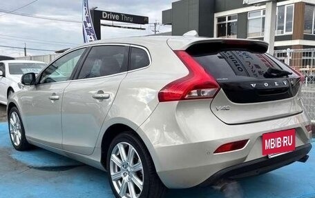 Volvo V40 II рестайлинг, 2019 год, 1 310 000 рублей, 6 фотография