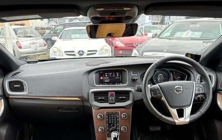 Volvo V40 II рестайлинг, 2019 год, 1 310 000 рублей, 23 фотография