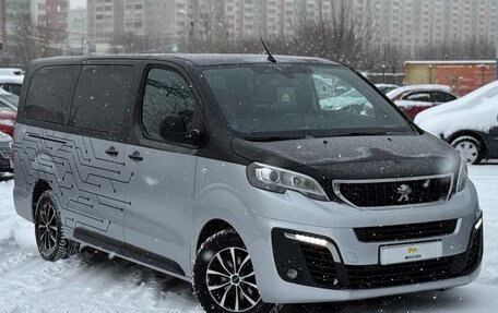 Peugeot Traveller I, 2021 год, 2 999 000 рублей, 1 фотография