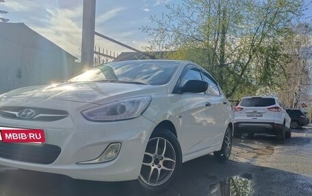 Hyundai Solaris II рестайлинг, 2013 год, 1 000 000 рублей, 1 фотография