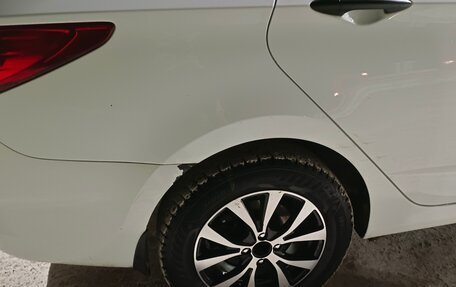 Hyundai Solaris II рестайлинг, 2013 год, 1 000 000 рублей, 13 фотография