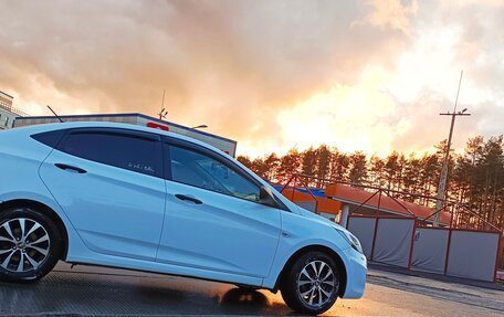 Hyundai Solaris II рестайлинг, 2013 год, 1 000 000 рублей, 7 фотография