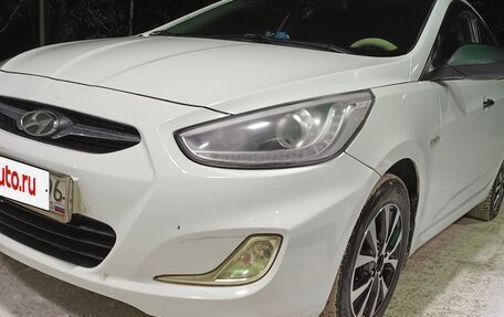 Hyundai Solaris II рестайлинг, 2013 год, 1 000 000 рублей, 9 фотография