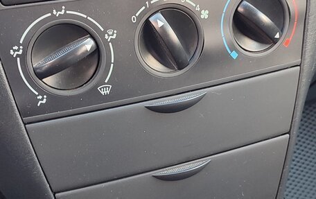 Toyota Corolla, 2006 год, 565 000 рублей, 12 фотография