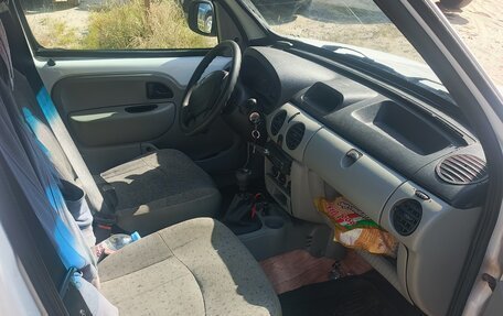 Renault Kangoo II рестайлинг, 2005 год, 230 000 рублей, 21 фотография